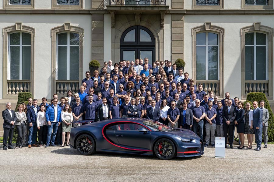 Bugatti Makes 100th Chiron