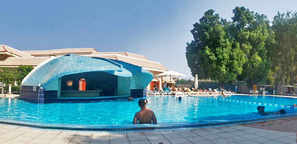 Radisson Blu Doha Pool