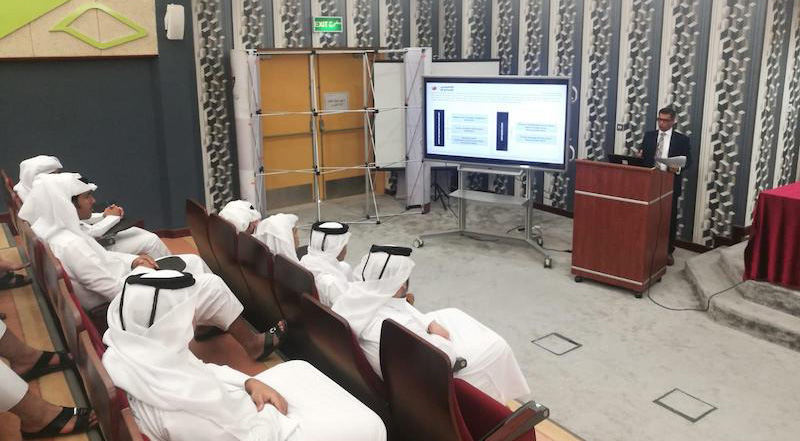 al khaliji Holds Lecture at Qatar Banking Studies and Business Administration School