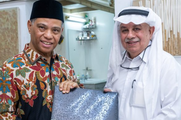 Indonesian Ambassador to Qatar, HE Ridwan Hassan and Qatari artist Yousef Ahmad