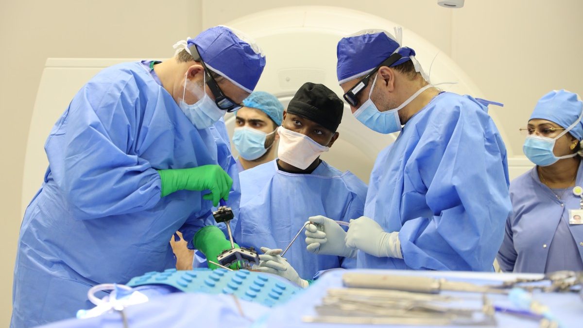 HMC Performs First Augmented Reality Navigated Spinal Surgery in the Middle East