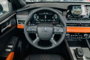 Mitsubishi Outlander dashboard